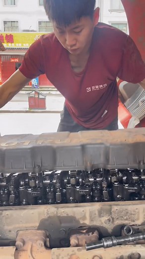 Engine repair #HeavyTruckMaintenance #roadsideassistance #mechaniclife #mechanic #mechanicsteve | Mechanic Steve