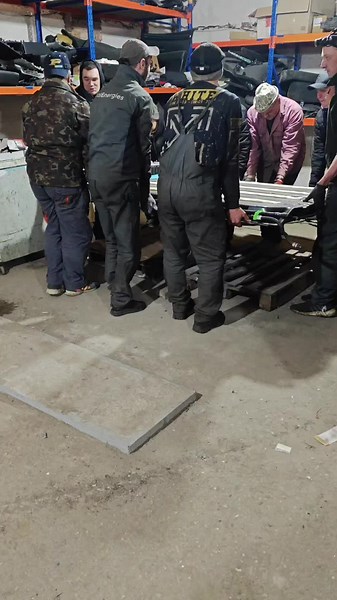 Встановлення батареї на Tesla: Крок за кроком