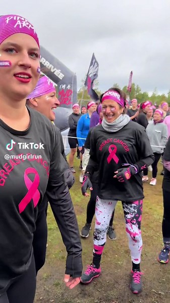 It’s MUDGIRL WEEKEND in LA and Lille! 💥 Breaking boundaries and setting trends-who’s ready to own the mud? #trendsetter #womanpower #mudgirl #mudrun #girlpower #womensupportingwomen