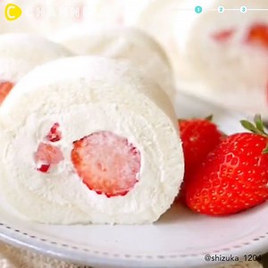 White Strawberry Roll Cake via C Channel Food Ingredients: 200g egg white 65g sugar 50g milk 20g salad oil 50g soft flour (Hakurikiko) 1 Spread the cooking sheet on the baking sheet. If the sheet can be used repeatedly, it will burn without wrinkling. Warm milk in a microwave. Oven 150 degree residual heat. 2 Whisk egg whites and add sugar in three portions to make a firm meringue. 3 Add the salad oil to the milk and mix gently, then add the flour and mix thoroughly. 4 Add the meringue into a mi