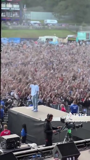 Chris Brown Yeah 3x Dance Compilation | Breezy Fans Mood Boost