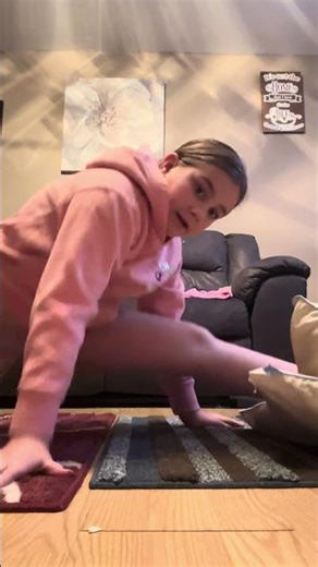 How to get your splits FAST! (I PROMISE this WILL work!!!) #streching #splits #flexible