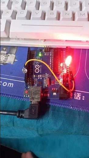 LED Flash With Arduino #breadboard #arduino #arduinoproject #electronic #diy