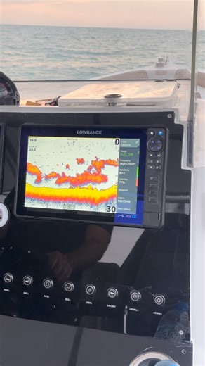 Thapsus Marine Solutions on Instagram: "Airmar Ss175HW 1KW Chirp ready transducer performance @ 30Knots Speed @thapsus_marine_solutions @airmar_technology @lowrancefishing #thapsusmarinesolutions #airmartechnology #lowrance #fishing #dubai #abudhabi #boat #garmin #simrad #pesca #sonar"