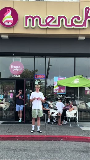 Who Can Scoop More Frozen Yogurt?