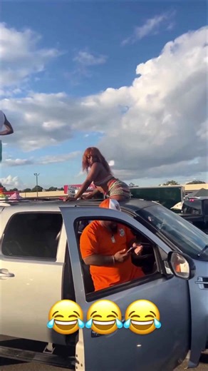 They LIT Lol, Buddy surfin a 6-door Lifted Escalade