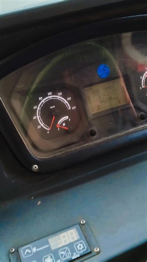 bapi4354 on Instagram: "#ashokleyland Adblue Tank broken, pickup low, Cummins fault Code active 😳 #technicalbrothers02"