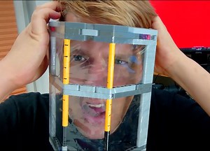 71K views · 805 reactions | Look fashionable and stay safe with this LEGO face mask! (by Xubor https://bit.ly/2DY1BEf) | Beyond the Brick | Facebook