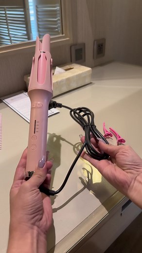 How to Use a Curling Iron for Gorgeous Curls