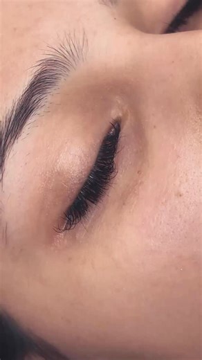 Brows & Lashes by Kanika | PMU & LASH ACADEMY on Instagram: "✨JOIN OUR PRO LASH COURSE✨ • One-on-One Guidance • No Group Classes - 100% Focused Learning • Lash Looks & Eye Mapping Perfection • Hygiene & Sanitisation Standards • How to Create Different Lash Styles Fr • Product Knowledge & Tool Handling • Client Consultation & Aftercare Tips • Certificate of Completion • Lifetime Guidance & Support Dm us @shadesofkanika for queries [ Lash Course, Eyelash Trainings, Lash classes, EYELASH extensions
