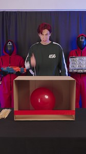 Who will pop the balloon? 😖😖 . . . . . #facebookreelsviral #tiktok2025 #SquidGame #SquidGameS2 #squidgameseason2 #game #balloons | Andrey