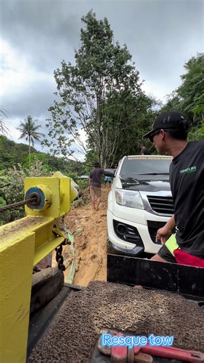 Expert Rescue Tow Services in Sepang