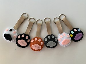 Cat Paw Keychain - Etsy