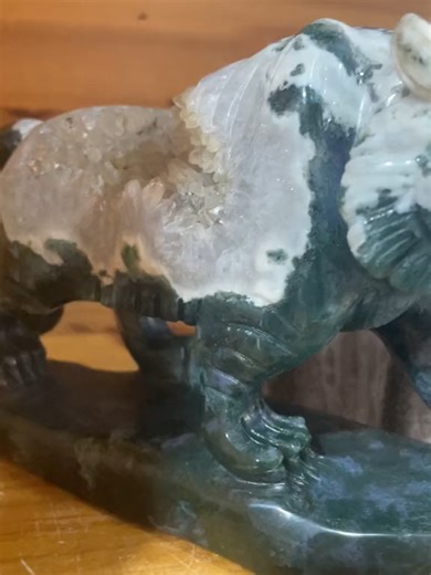 The Fascinating World of Tiger Carving with Crystals