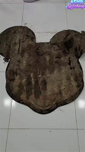 #Cleaing the muddy cartoon carpet#satisfyingclean #asmr #satisfyingvideos #viral