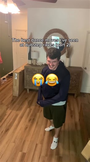 Three Pux | Some of the best dance moves I’ve seen at dubstep raves - part 2! 🕺🏻🪩 #dubstep #dance #edm #bass #bassmusic | Instagram