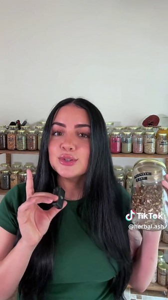 Burdock Root Benefits: Detox and Inflammation Support