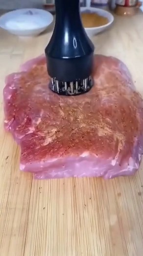 271 reactions · 8 comments |  Kankiniesi dėl guminių vištienos ar kramtomos jautienos?  Pasiek sultingą, restorano lygio mėsą, kuri greitai iškepa ir skanu! 數 21 nerūdijančio plieno ašmuo sukuria kanalus marinatui greitai Užsisakyk dabar | Vigoshop.lt | Facebook