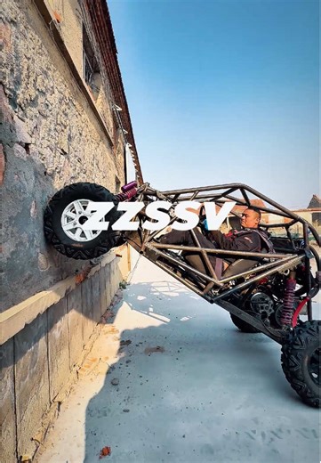 Vehicle test video from a long time ago. This is the first model we designed.#utv #offroad #automobile #4x4offroad #zzssv