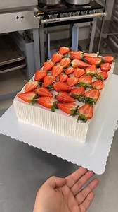 1.1M views · 10K reactions | Absolutely amazing 朗朗朗 Full recipe below comment  | Artist Cake Ideas | Facebook