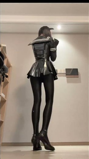 Get a feel for the 178 meter tall model #cosplay #animegirl #cutegirl #model