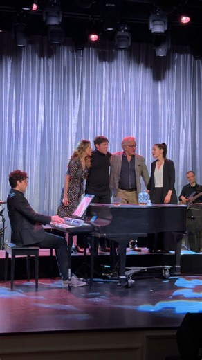 Écoutez Je t’aime à la folie et revivez les plus grands classiques de l’icône de la chanson française dans Serge Lama – D’aventures en aventures, la biographie musicale! | Espace St-Denis