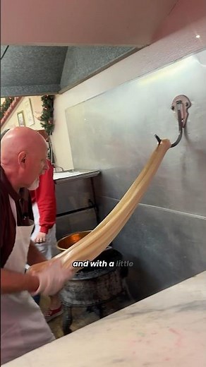 This is how Candy Canes are made 🤯 #candycane #christmas