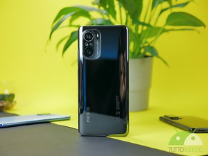 Finalmente anche questo smartphone di POCO riceve la MIUI 14 con Android 13