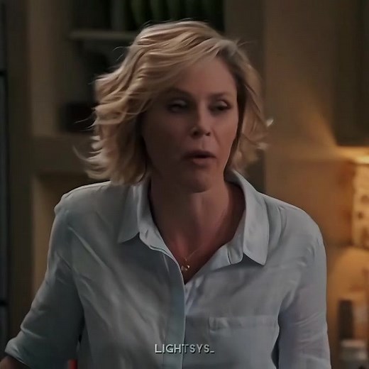 Responder @klevto #modernfamily #familiamoderna #clairedunphy #juliebowen #fy #fyp #foryou #lightsys_