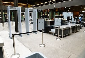 Attaque dans un palais de justice: tous les acteurs du système judiciaire réclament des arches de sécurité