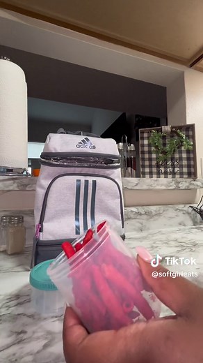 We back at it! #firstdayofschool #middleschool #packlunch #grwm #kiyah | demi grwm