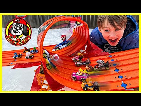 HOT WHEELS MARIO KART SNOW RACE 🌨 6 LANE RACEWAY LOOPTY LOOP
