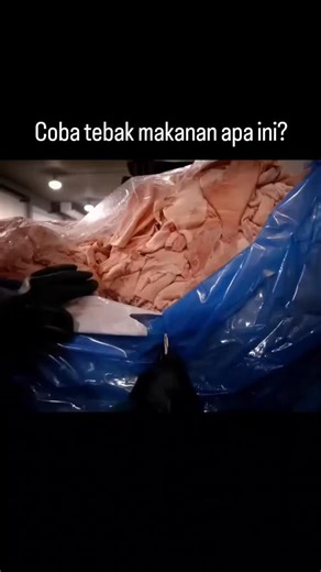 Okta Viarno on Instagram: ". Muslim Harus tau ini..!!! Permen yang berasa manis yg dirancang agar terasa tidak berbahaya, Permen lembut & kenyal ini yg dipasarkan sebagai permen yang menyenangkan dan polos, namun bahan-bahannya berbeda dengan apa kenyataannya. Pada intinya, permen ini terbuat dari gelatin, protein olahan yang diekstrak dari kolagen hewan paling umum kulit dan tulang babi, bukan dari buah buahan atau apa pun yang secara alami menyerupai permen. Apa yang terlihat berwarna-warni da