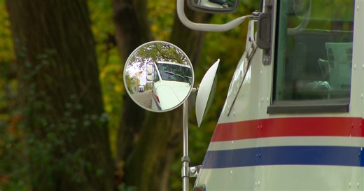 Postal worker robbed in Chicago suburbs amid crime crackdown