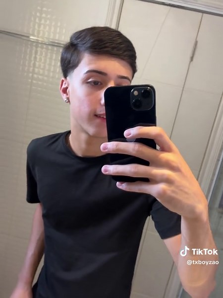 Os vídeos de Teixeira boyzão 😇 (@txboyzao) com som original - ່