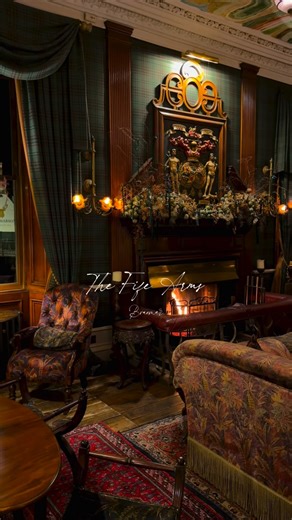 Scotland | Travel | Photography on Instagram: "✨ Walking through the halls of the Fife Arms Hotel in the Highlands was an experience that welcomed us with utmost care, as if the place itself wanted to reveal its essence to us. We had the opportunity to closely examine every detail, from the artistic curation to the spaces that balance history and contemporary style, all enveloped in a hospitality that makes any visit memorable. It is through these experiences, when we are invited to live and tel