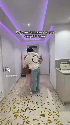 Emir überrascht Jule/julesboringlife