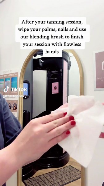 So simple to achieve flawless hands🤎 #automatedtanning #camden #private