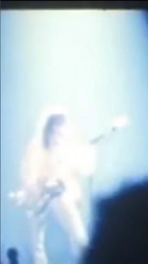 VAN HALEN - Ain't talkin' 'bout love live at fresno in 1979!🎸 ( rare footage! )