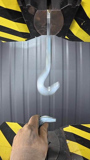 Stretched fabric rope! #hydraulicpress #satisfyingvideo #destroy #asmrtiktoks #crushing #satisfy #hydraulic #asmrvideo #great #fyp #tiktokviral #foryoupage❤️❤️ #trendin #satisfyingvideos #stretching #testing #rope #fabric | BreakIt