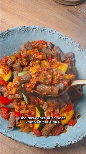 TOFU BOLOGNESE PASTA