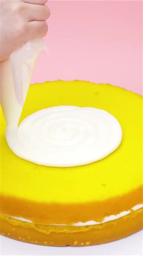 Before signing the contract with my client, Ibought him a coffee. The client took one sip. #329155