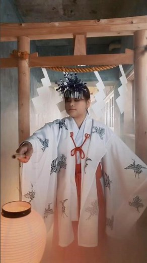 Becoming a Miko Shrine Maiden