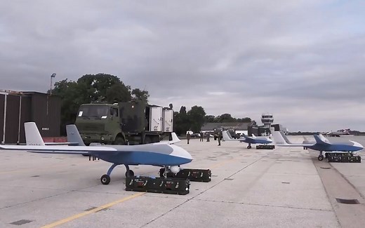 中国CH-92A无人机喜获海外订单！塞尔维亚总统视察，导弹和操控设备曝光