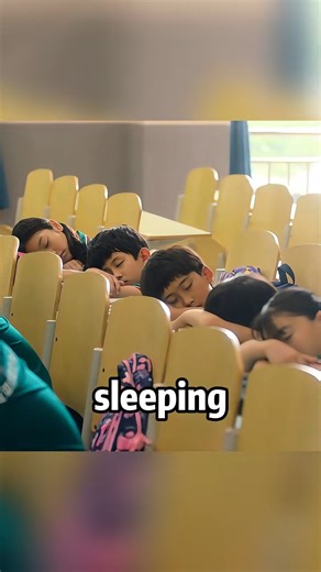 The girl sleeps every day, yet she comes first in every exam | Rogerio A. Rosolen