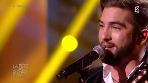 Kendji Girac - Color Gitano Girac chante en Color Gitano), une magnifique déclaration d'amour a ses origines gitanes en live pour les fêtes de la chanson française. | La Fête de la Chanson Française