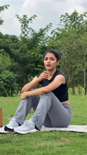 𝗡𝗶𝗵𝗮𝗿𝗶𝗸𝗮♡ on Instagram: "Tbh sports for me has never been about mastery; it has always been about trying to make fitness fun. This wall punching bag from @decathlonsportsindia has been a game changer. Absolutely loving the fact that it is super easy to set up, compact and bursts stress super quick! Want to get yours? Drop a ”🥊” in the comments and I’ll send you the link directly into your DMs. . . #AD . ."