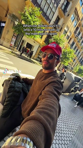 Exploring Spain: Expecting a 10-Minute Walk