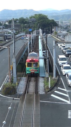 上から見る路面電車もカッコいい!! #鉄道 #路面電車 #とさでん交通 #高知 #train #路面電車が走る街