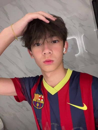 วิดีโอของ Justin_jamy (@justin_jamy) พร้อมเพลง ขอSing ขอTry - Alec Orachi